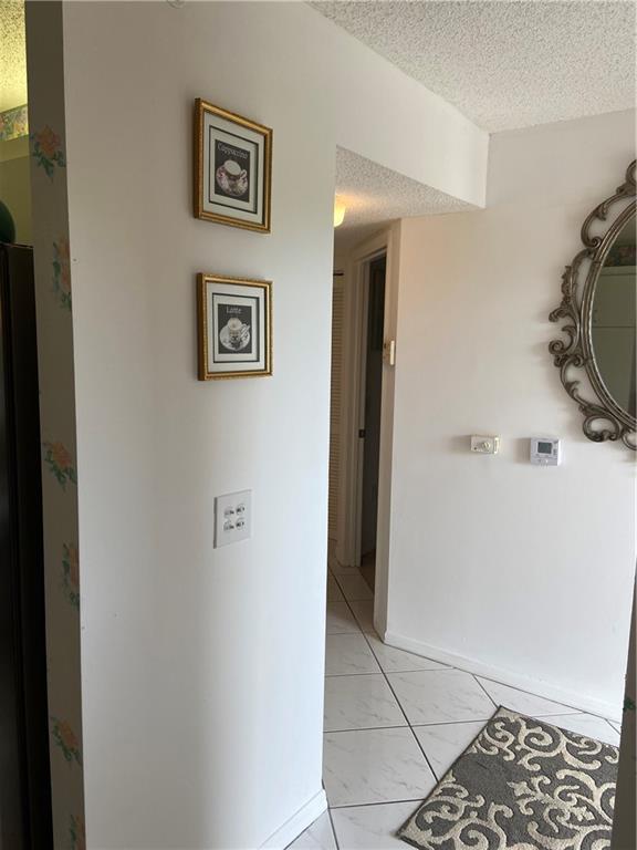 SUNRISE LAKES - Residential