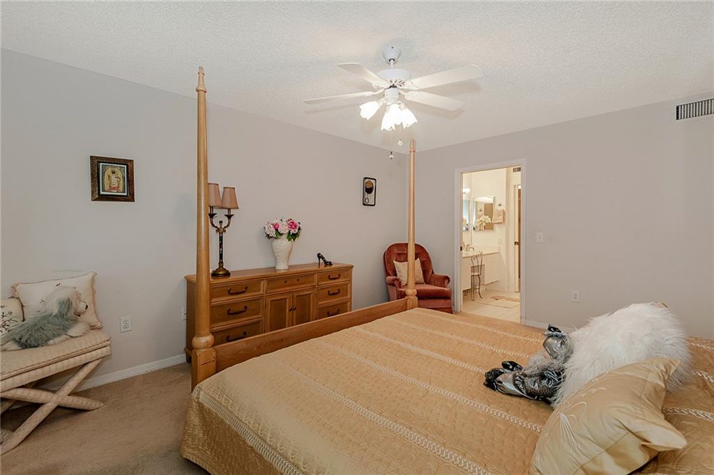 SUNRISE LAKES - Residential