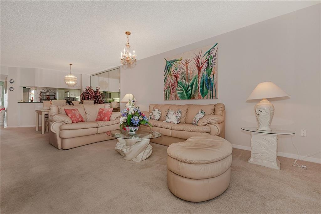 SUNRISE LAKES - Residential