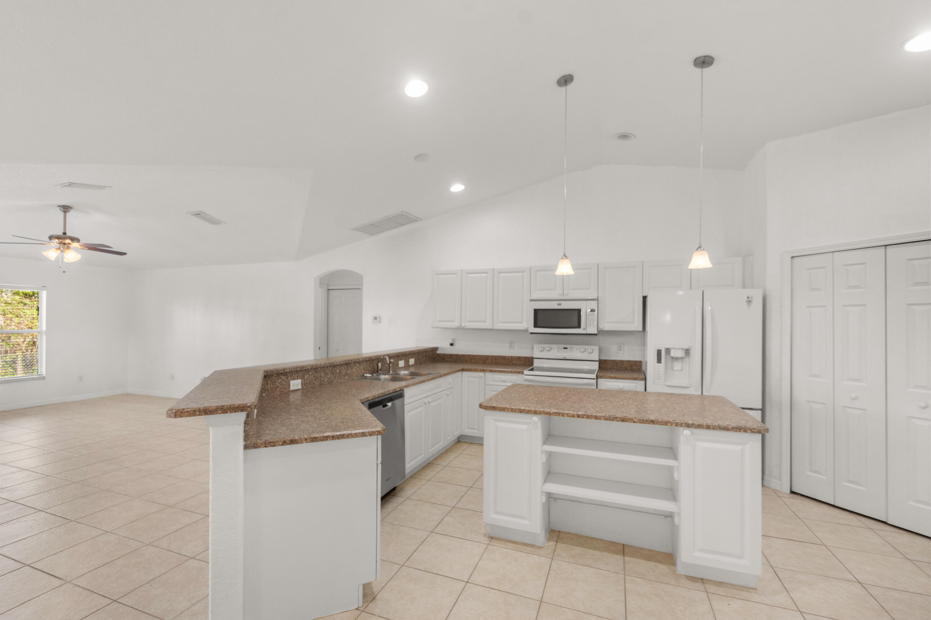 SEBASTIAN HIGHLANDS UNIT 11 - Residential