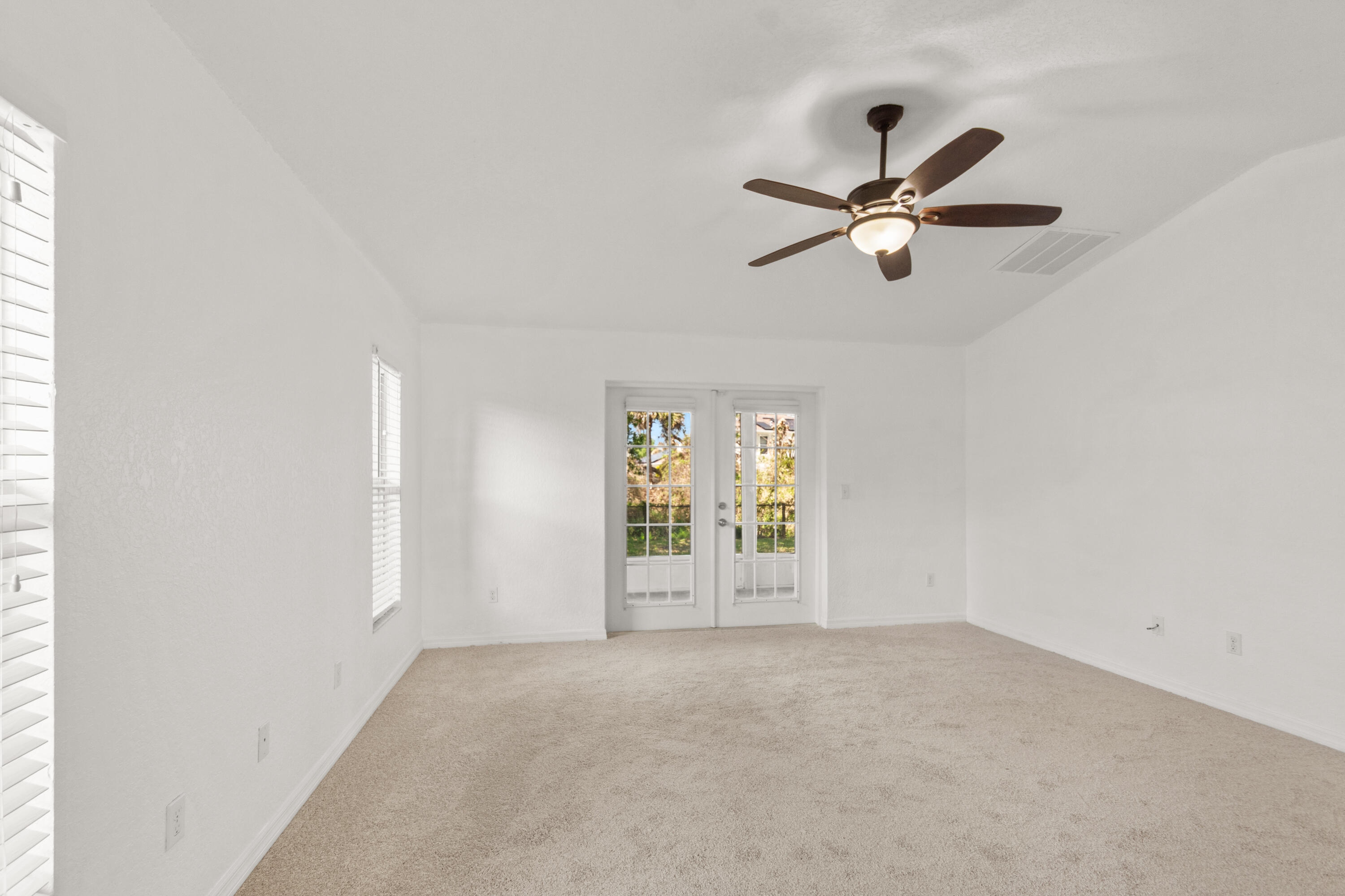 SEBASTIAN HIGHLANDS UNIT 11 - Residential