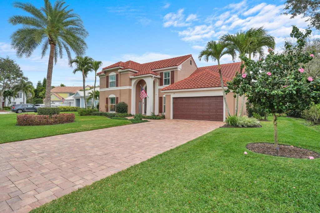 Photo of 1008 Pine Lake Circle, Palm Beach Gardens, FL 33418 (MLS # R11156310)