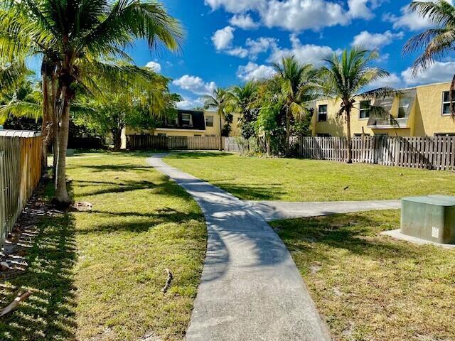 PELICAN POINT AT BOYNTON BEACH CONDO - Residential Lease