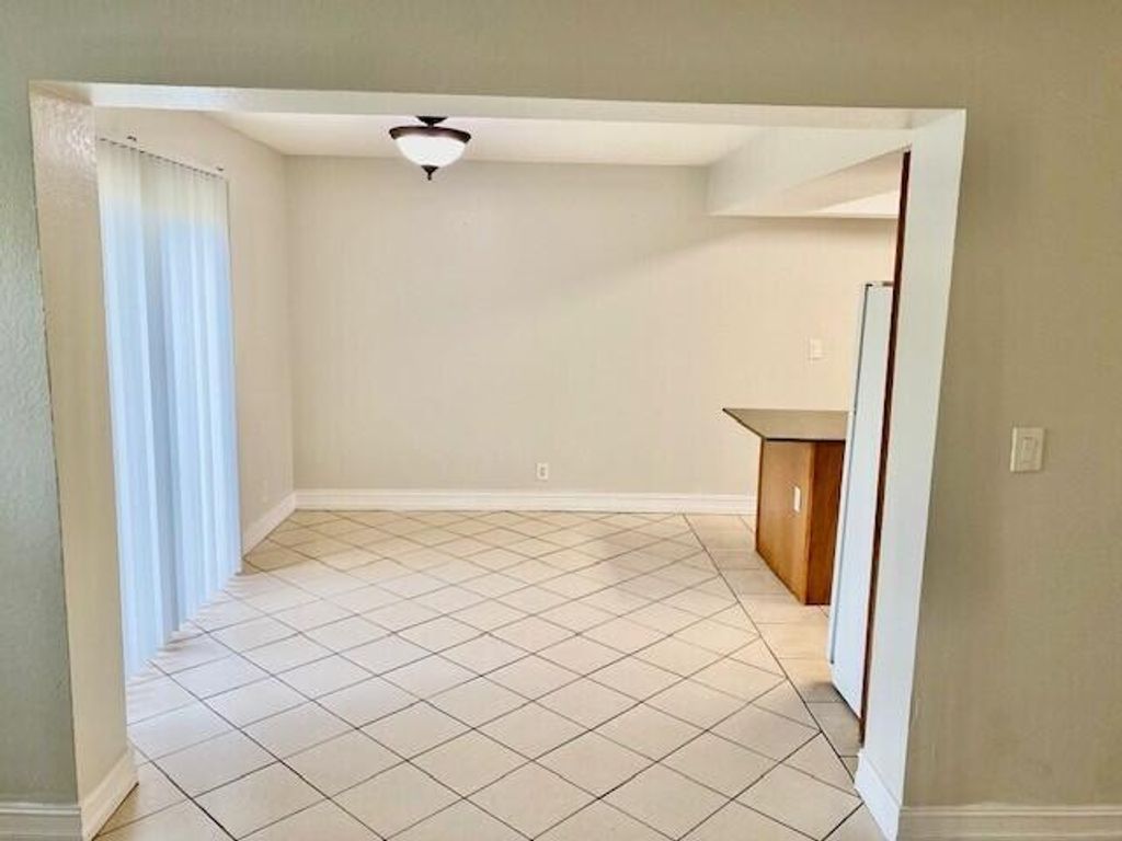 Photo of 605 SW 1st Court, Boynton Beach, FL 33435 (MLS # B26016288)
