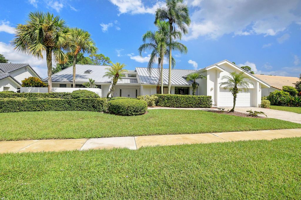 Photo of 10574 Boca Woods Lane, Boca Raton, FL 33428 (MLS # R10922555)