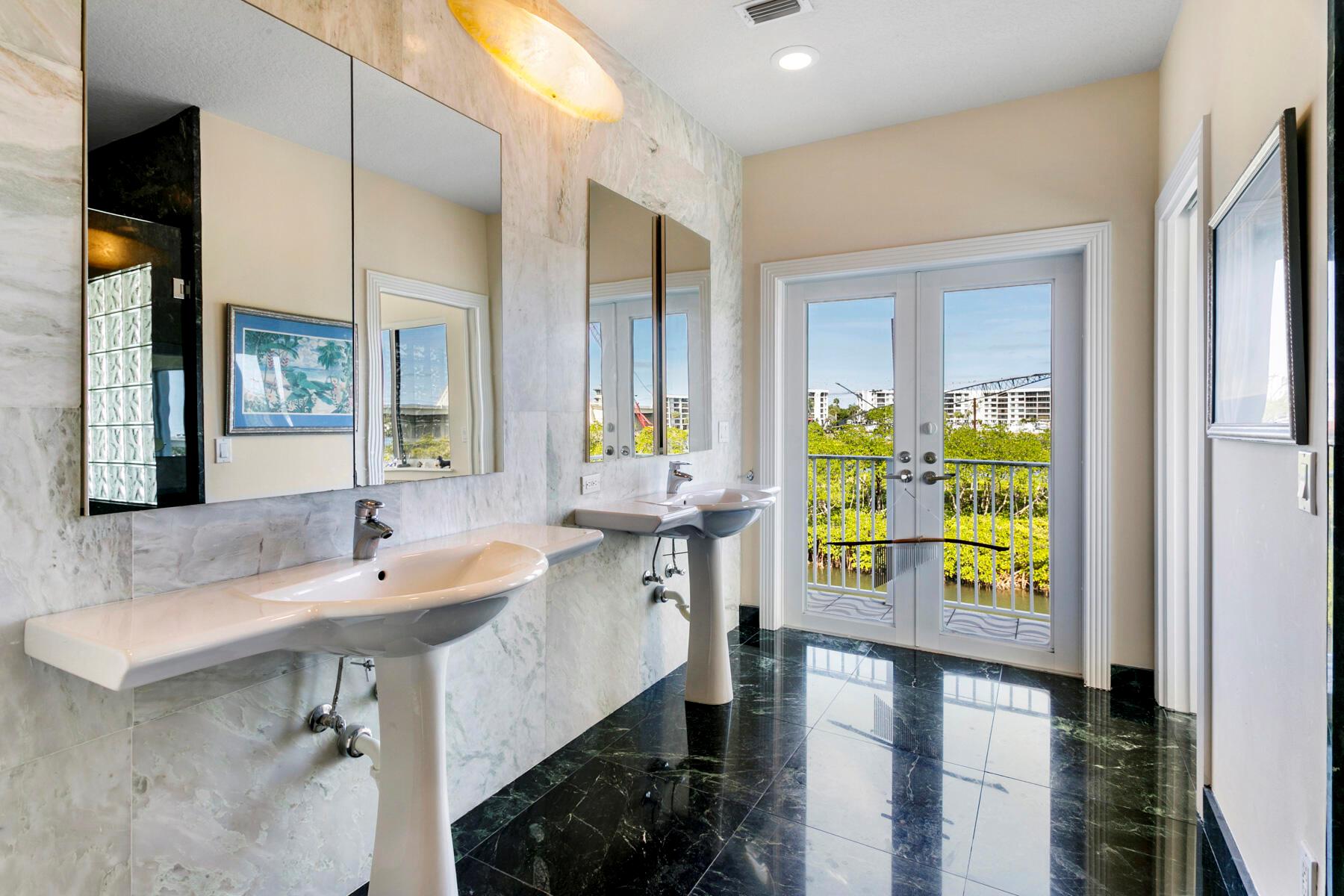 Jupiter Harbour - Residential