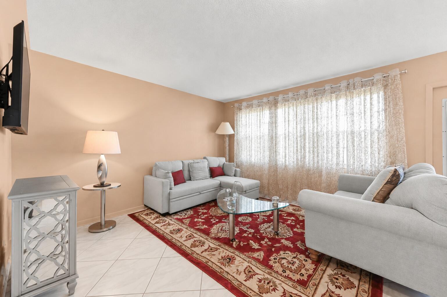 1069 Cornwall D