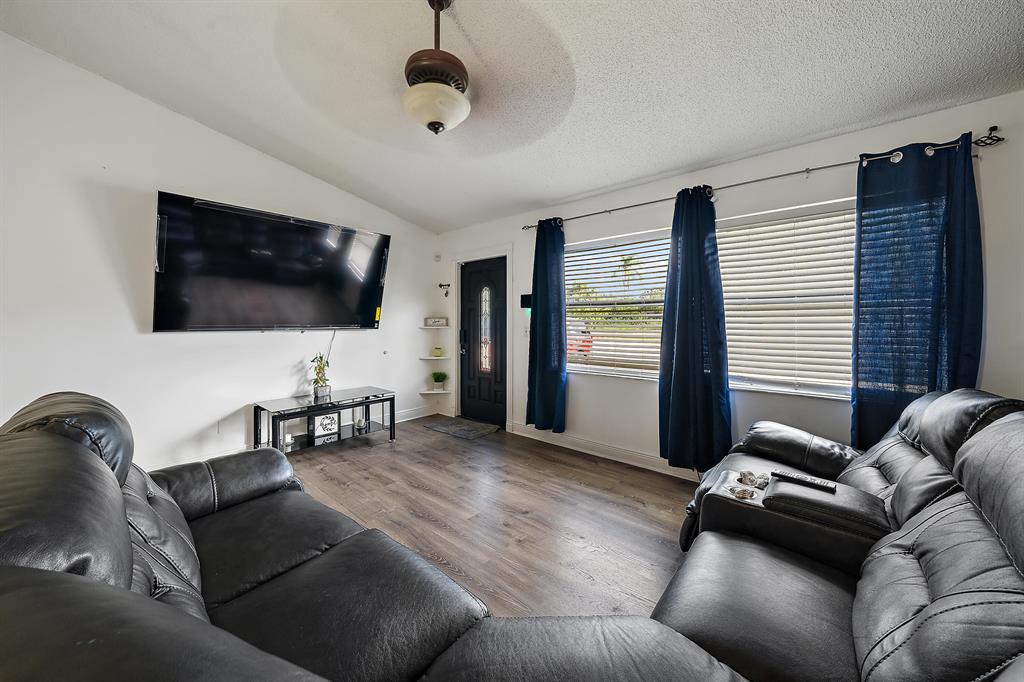 PORT ST LUCIE SECTION 9 - Residential