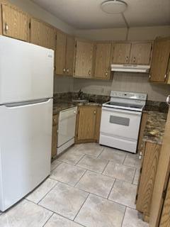PINE RIDGE NORTH VILLAGE III CONDO - Residential Lease