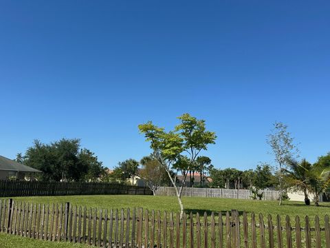 107 Sandalwood Drive Fort Pierce FL 34947