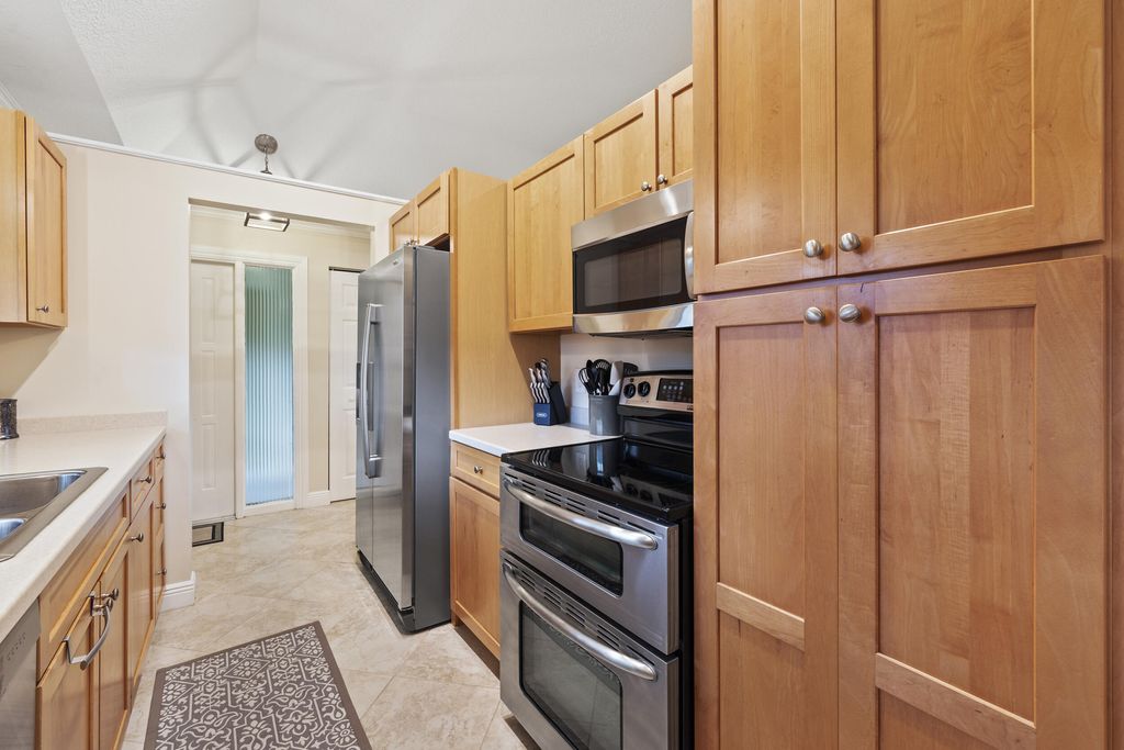 Photo of 109 Half Moon Circle #C, Jupiter, FL 33458 (MLS # R11158987)