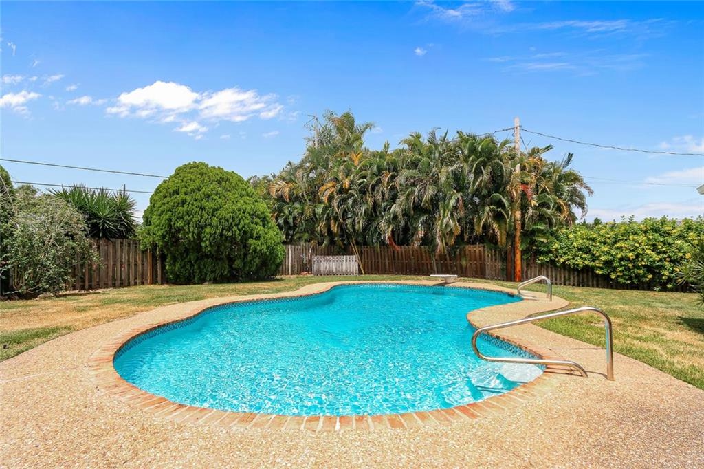 Deer-Pomp Estates 40-49 B - Residential