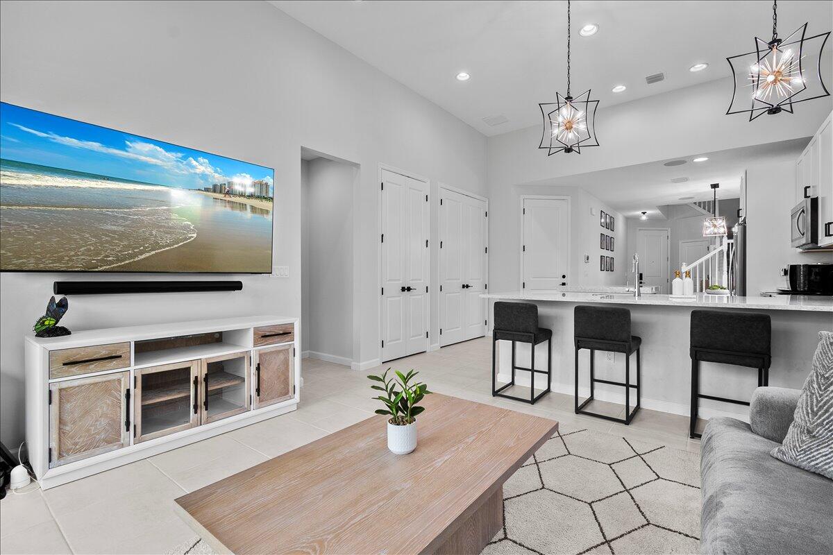 Properties 16493 Helix Court