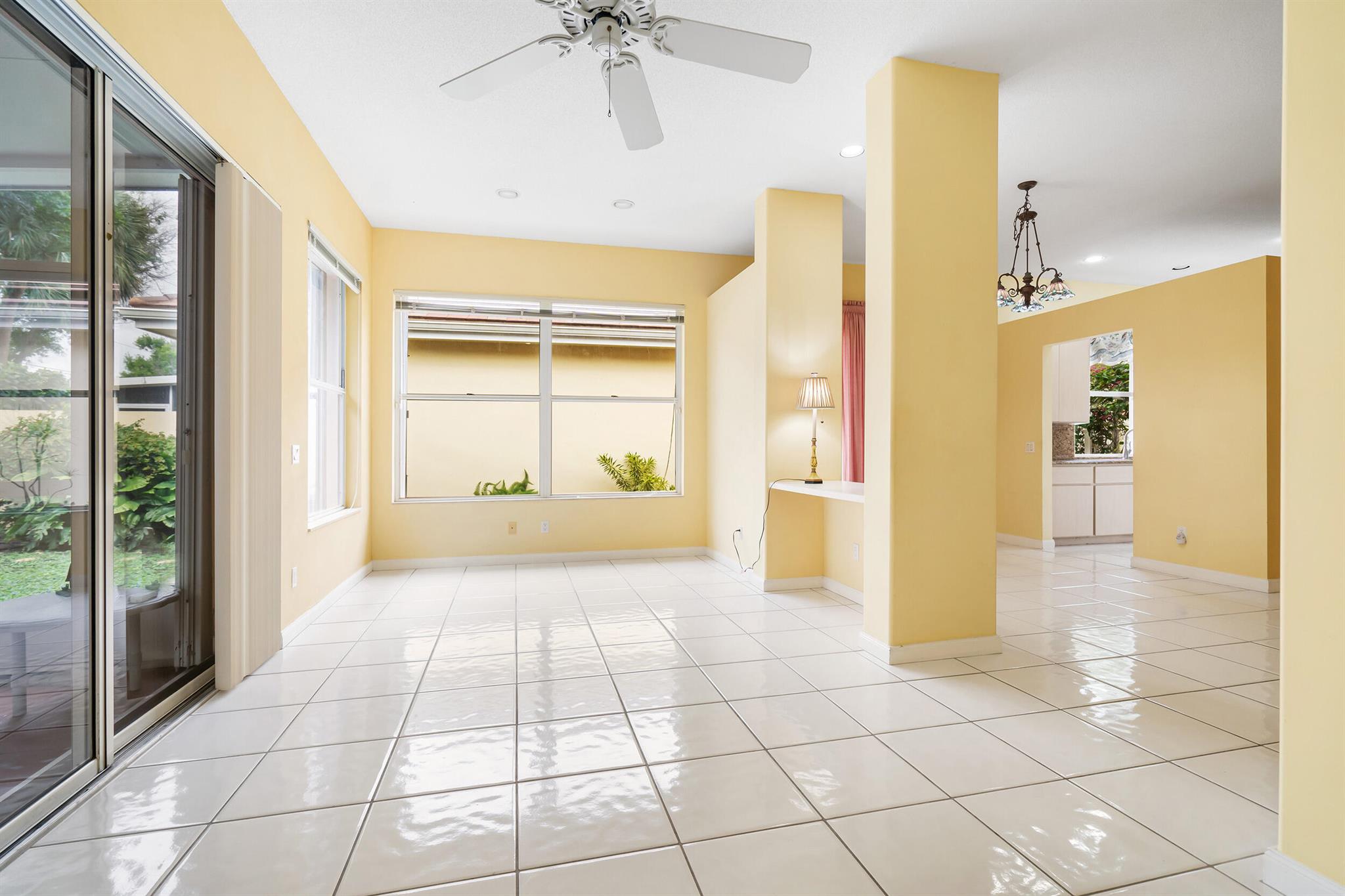 HAMPTONS AT MAPLEWOOD - Residential