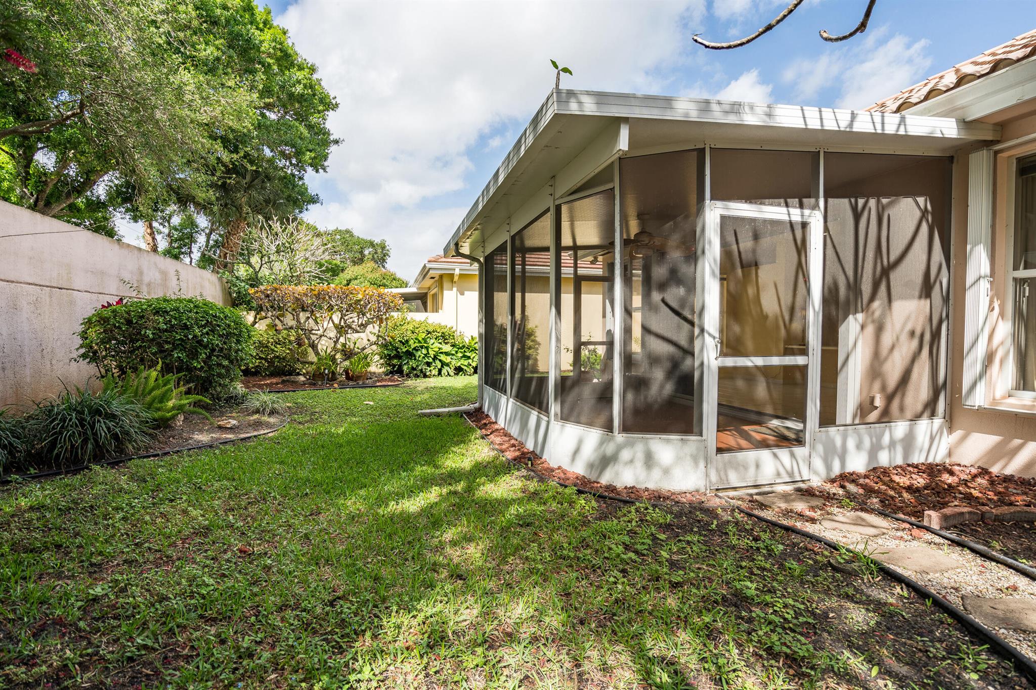 HAMPTONS AT MAPLEWOOD - Residential