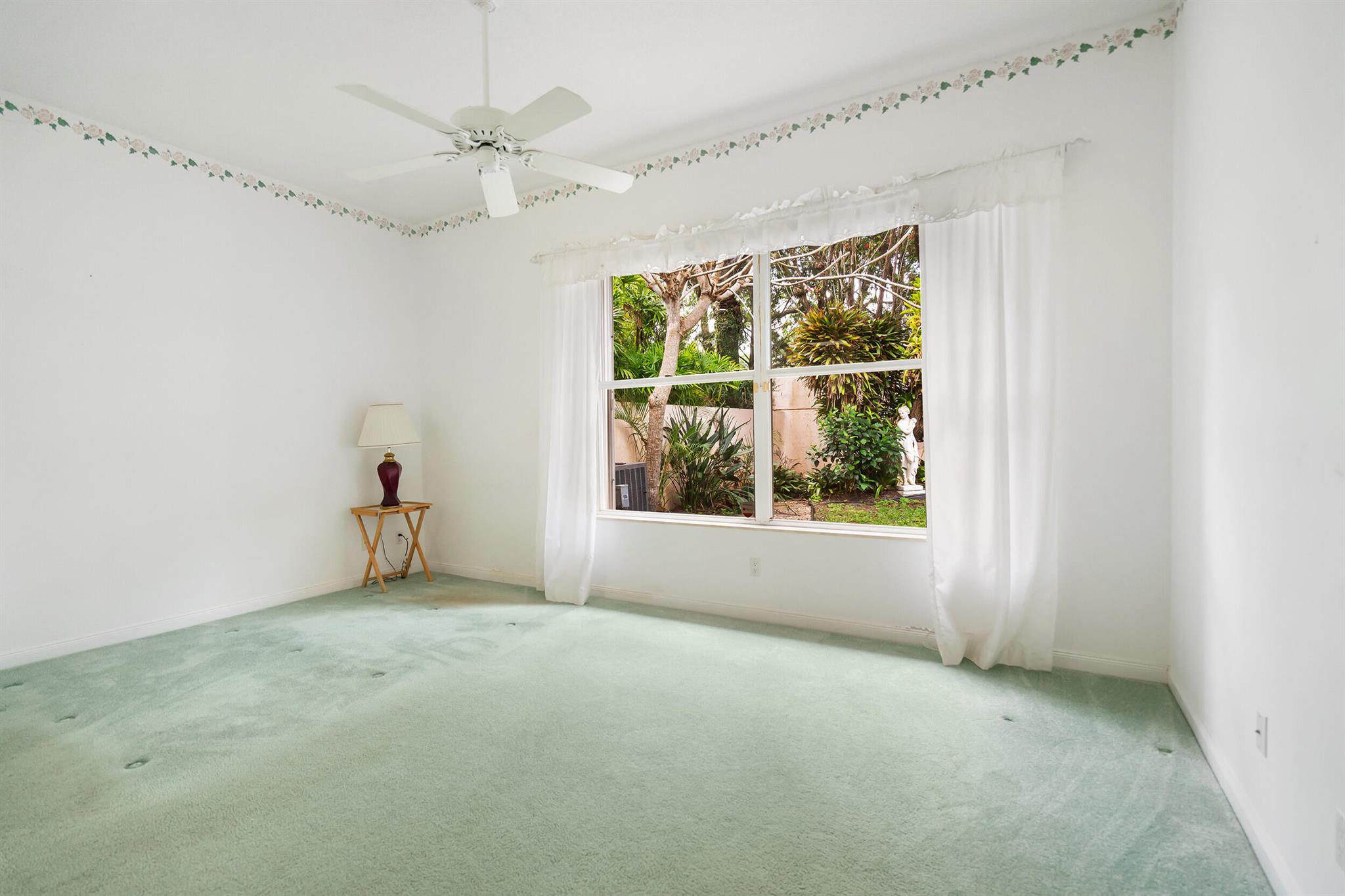 HAMPTONS AT MAPLEWOOD - Residential