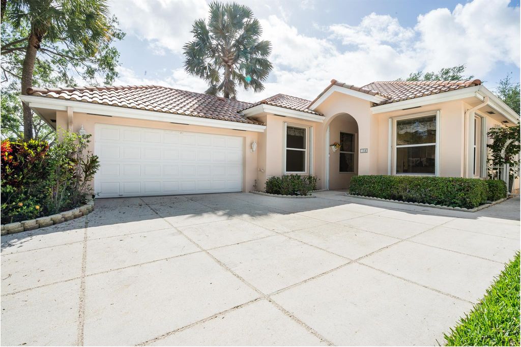 Photo of 156 Hampton Circle, Jupiter, FL 33458 (MLS # R10967700)