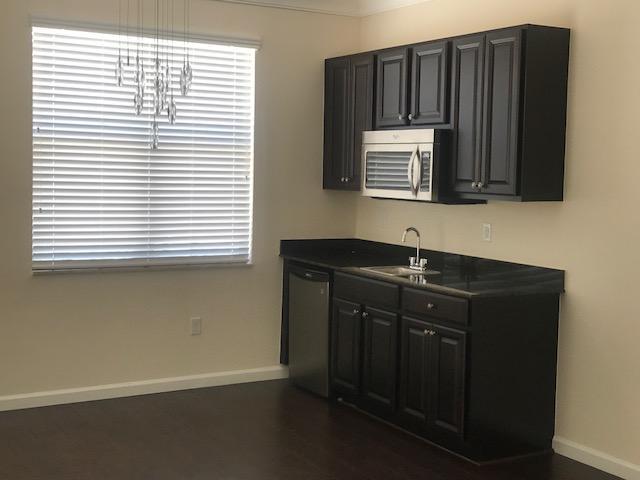 CENTRA BLUE LAKE TOWNHOMES - Residential Lease