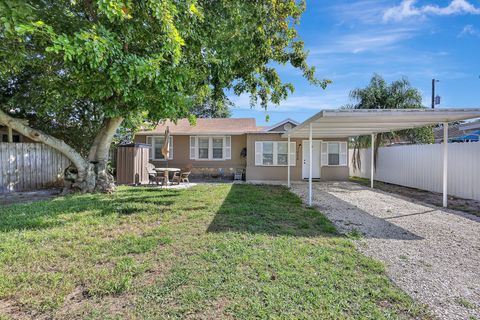 A home in Lake Worth Beach