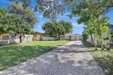 A home in Lake Worth Beach