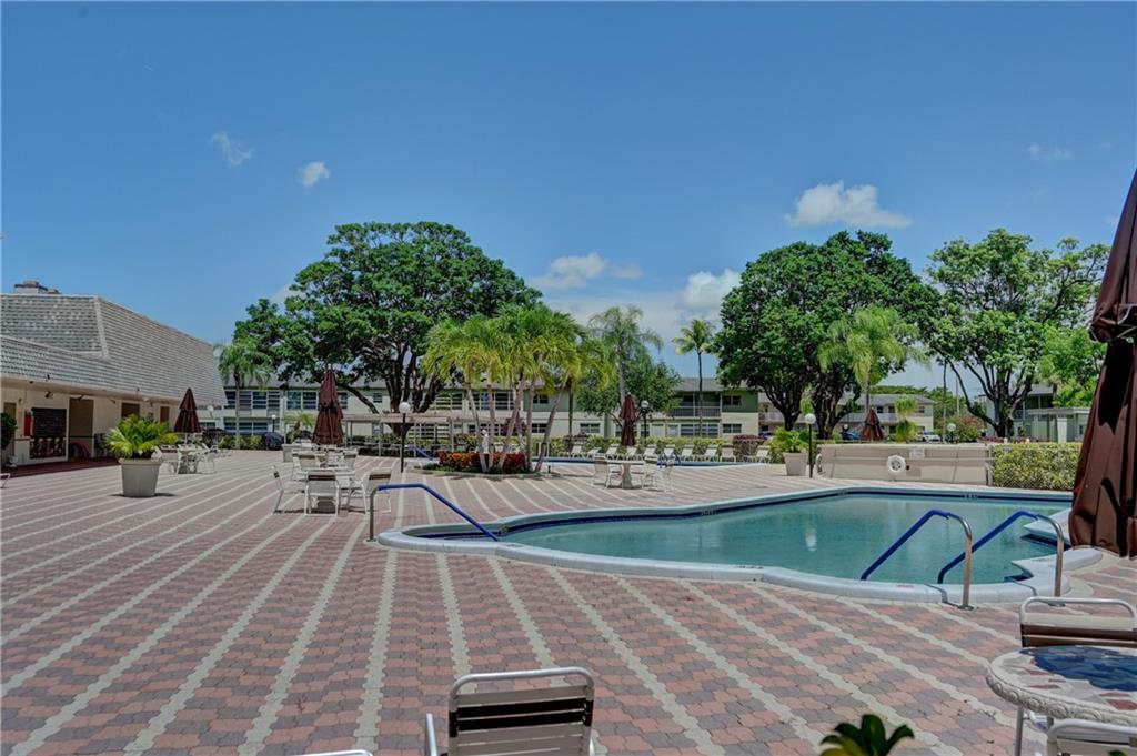 ORIOLE GARDENS TWO - Residential