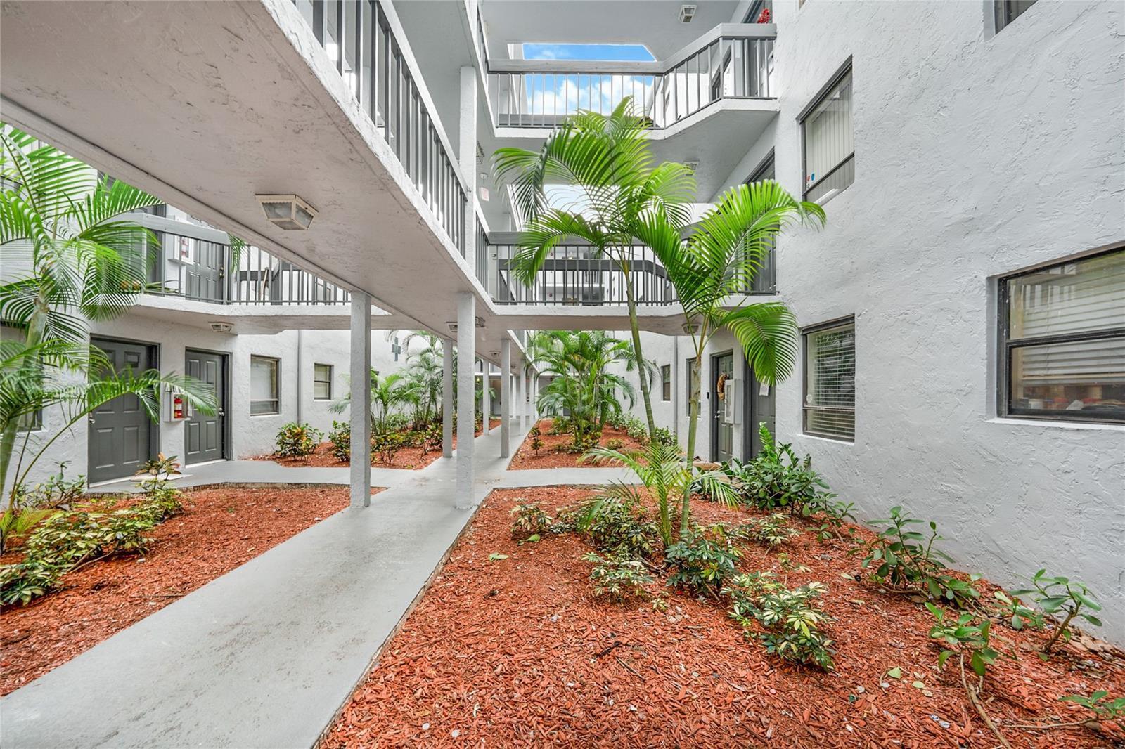 Presidential Golfview Con - Residential Lease