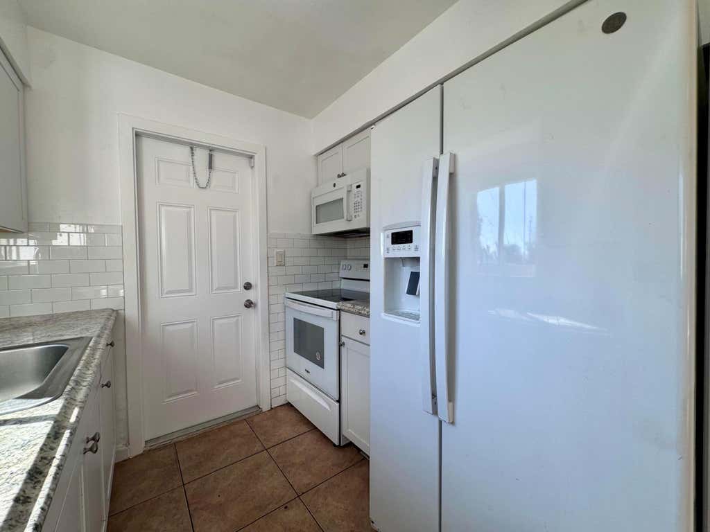 Photo of 3101 NE 7th Avenue #B, Pompano Beach, FL 33064 (MLS # B26040968)