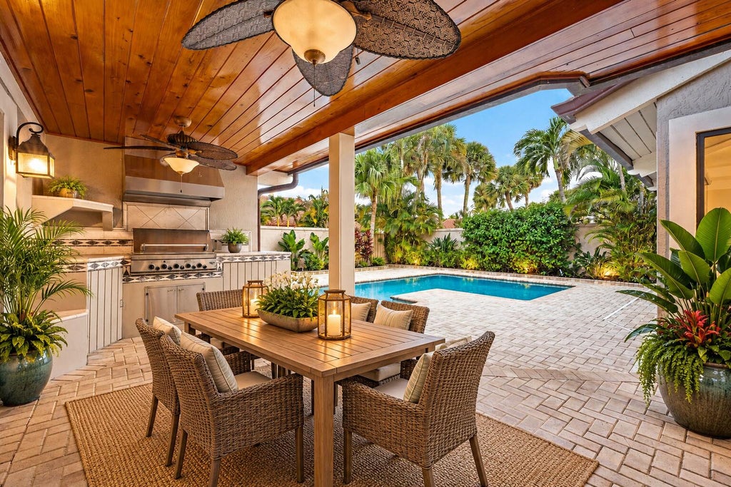 Photo of 101 W Spearfish Lane, Jupiter, FL 33477 (MLS # B26079473)