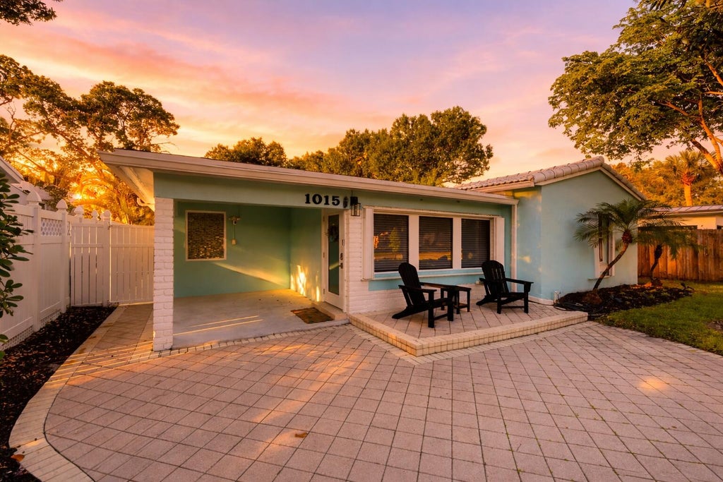 Photo of 1015 SW 20th Street, Fort Lauderdale, FL 33315 (MLS # B26009821)