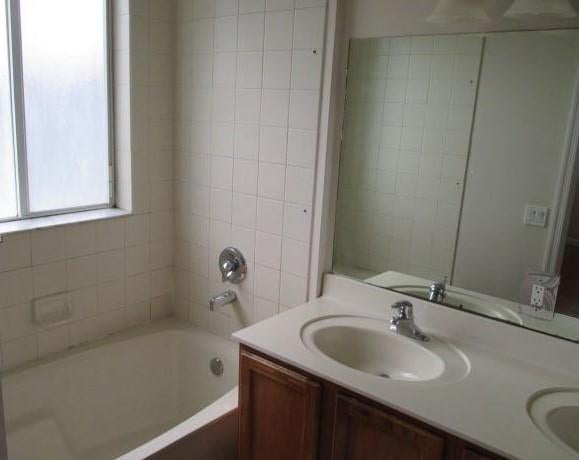 3041 Laurel Ridge Circle