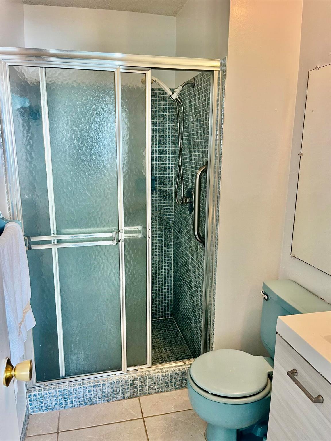 LEISURE LAKE CIRCLE CONDO - Residential