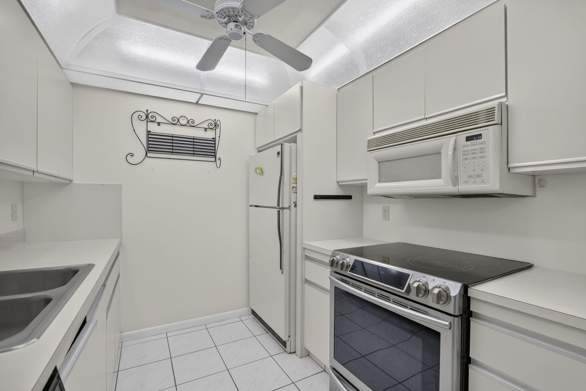 3402 BIMINI Lane F4