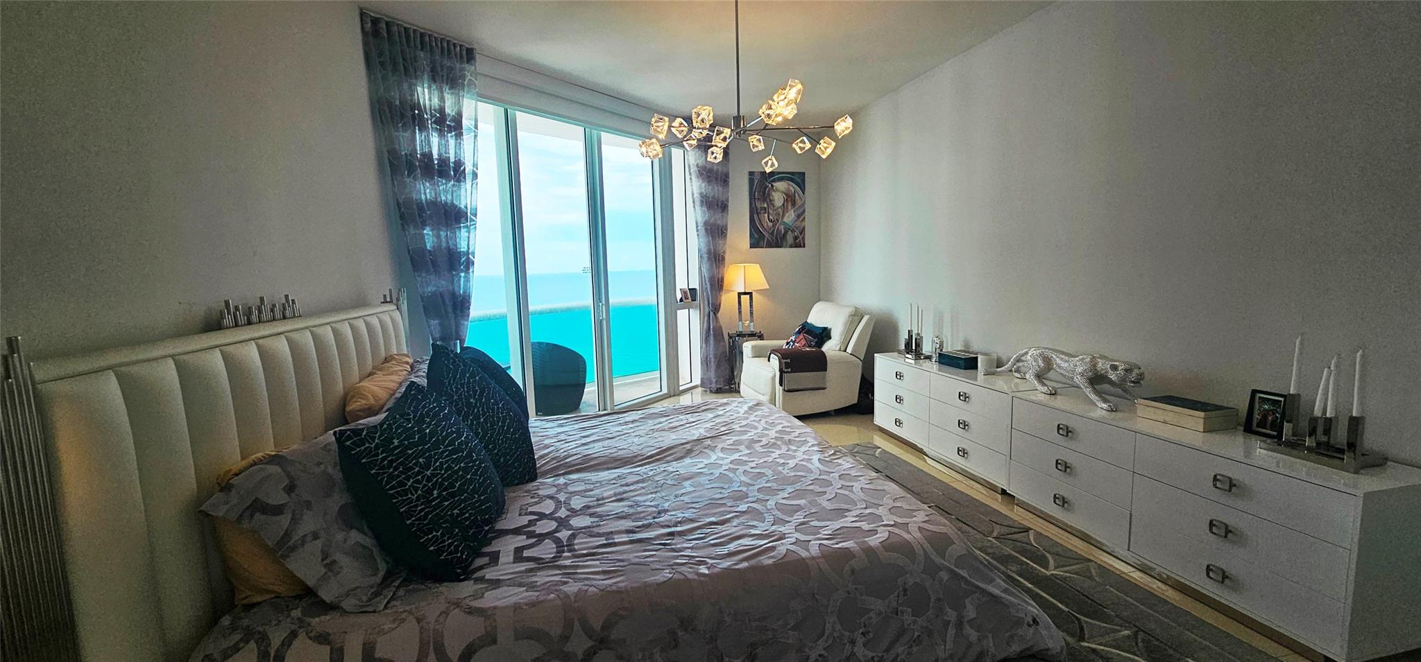 15901 Collins Ave 2104