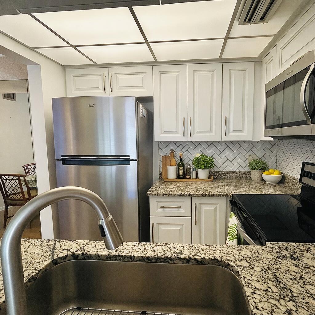 7106 Golf Colony Court 104