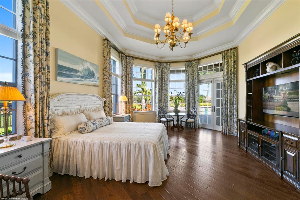 PALM BEACH POINT - Residential