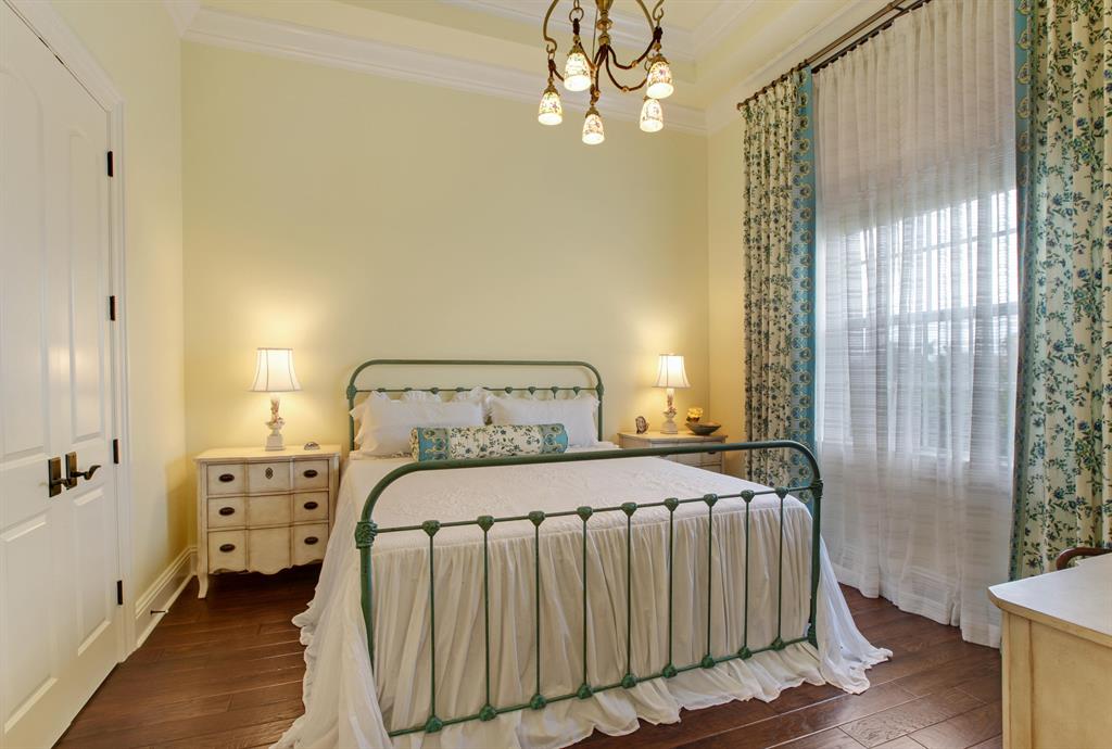 PALM BEACH POINT - Residential