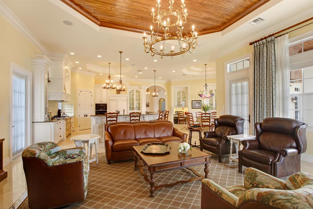 PALM BEACH POINT - Residential