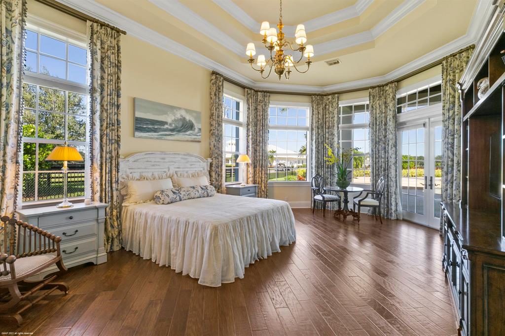 PALM BEACH POINT - Residential