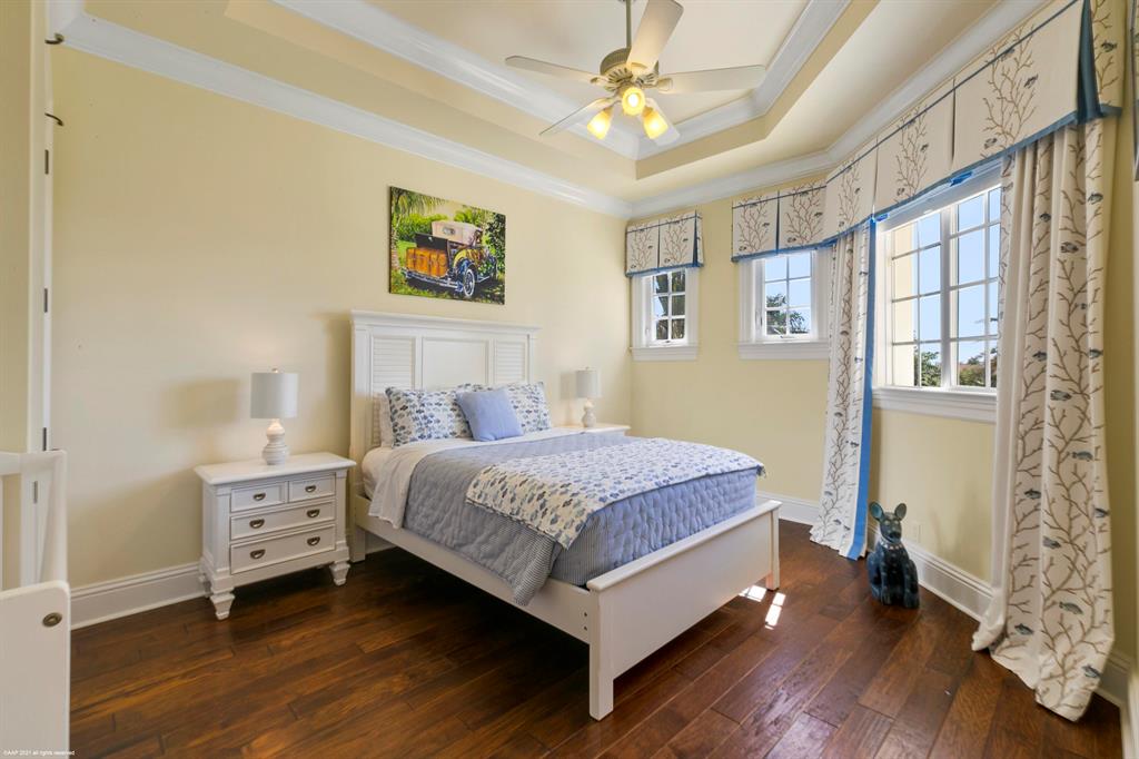 PALM BEACH POINT - Residential