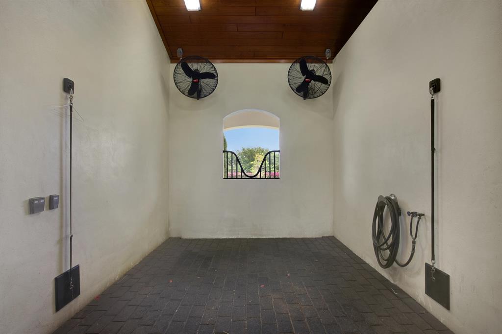 PALM BEACH POINT - Residential