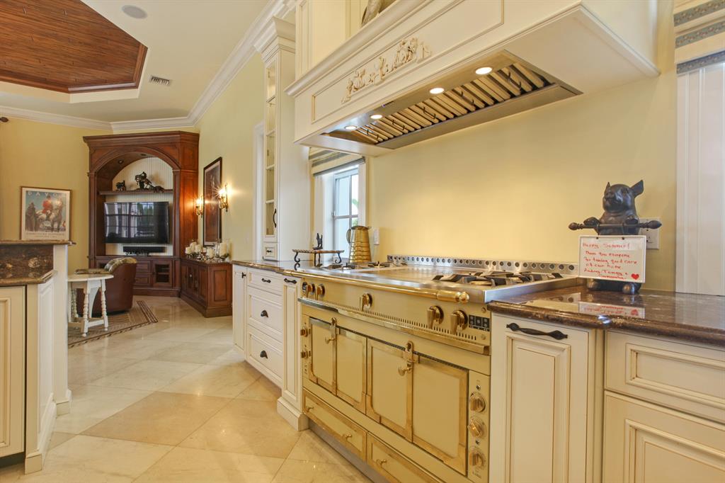 PALM BEACH POINT - Residential