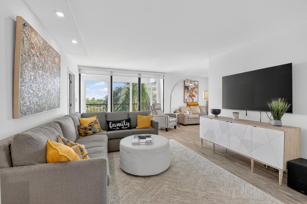 Photo of 6815 Willow Wood Drive #4062, Boca Raton, FL 33434 (MLS # R11113896)