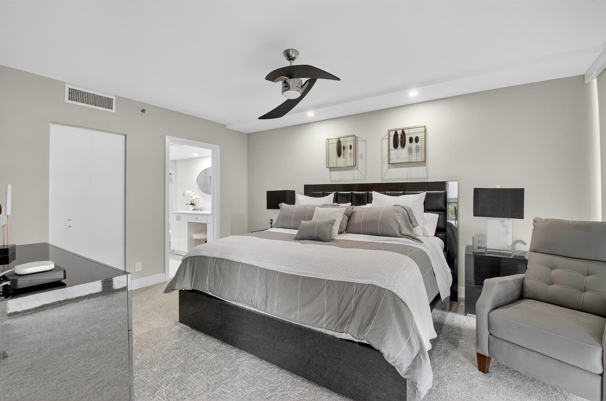 6815 Willow Wood Drive 4062