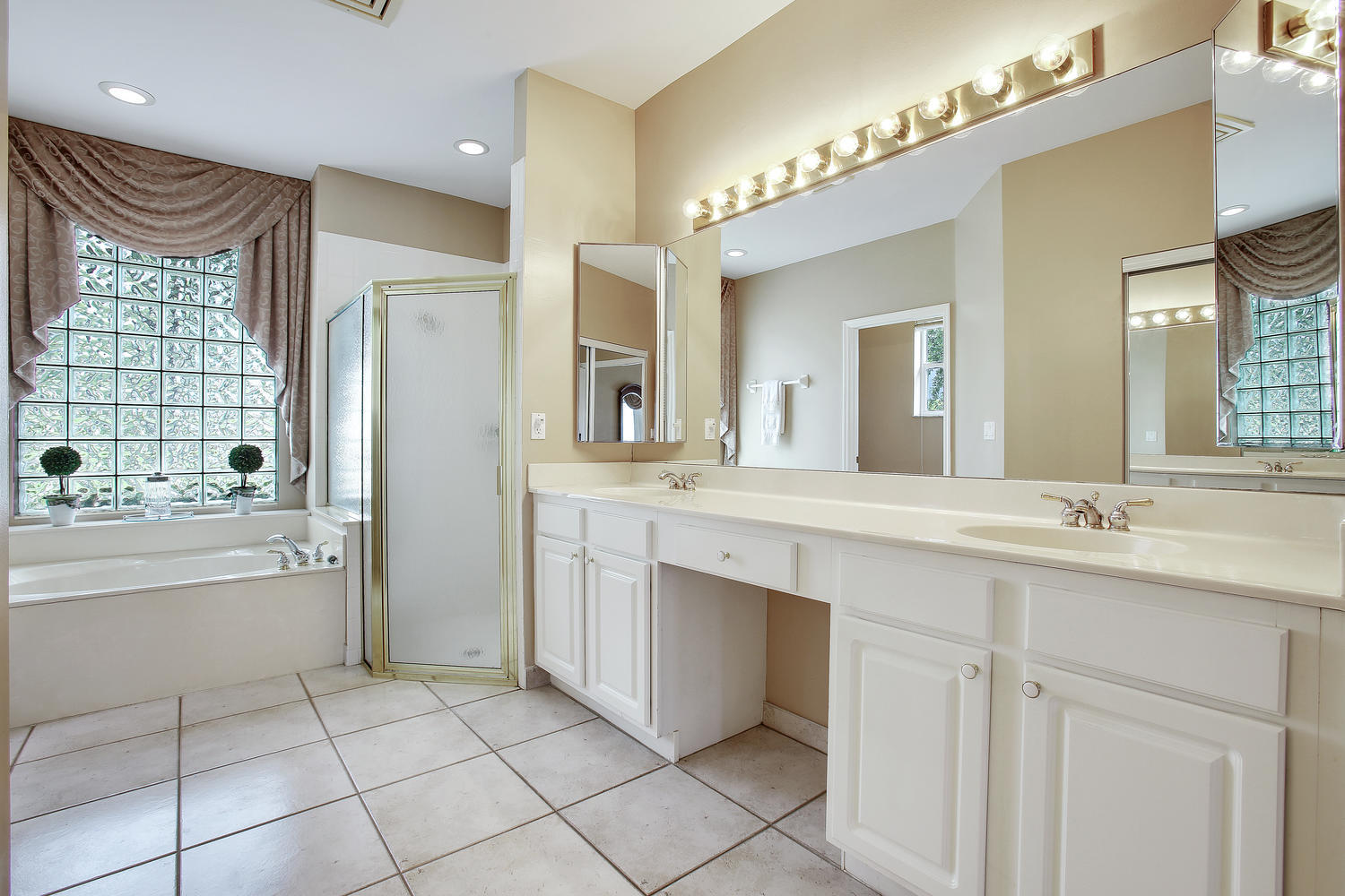 Boca Falls / Majestic Bay - Residential