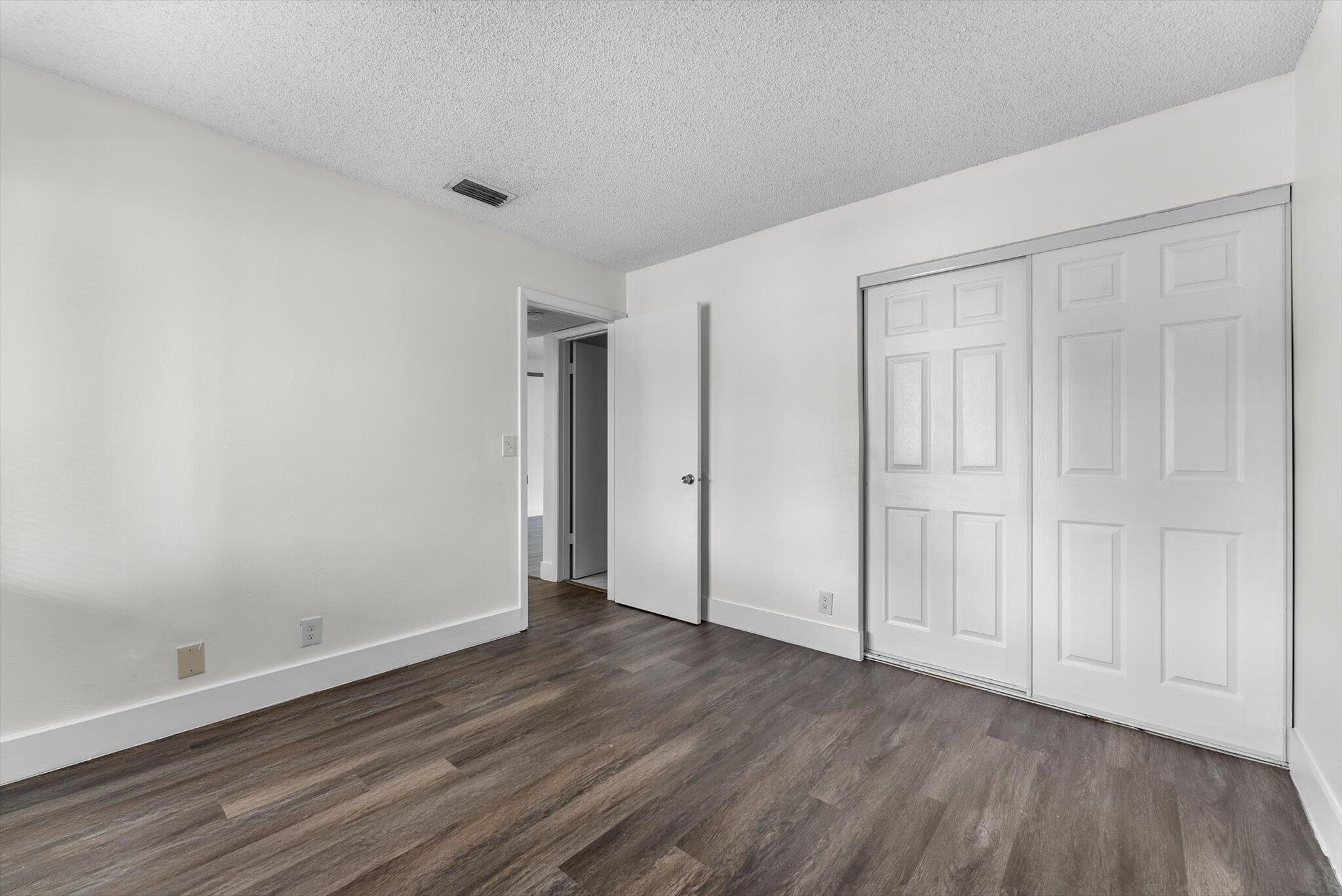 ROYALE GARDENS CONDO - Residential