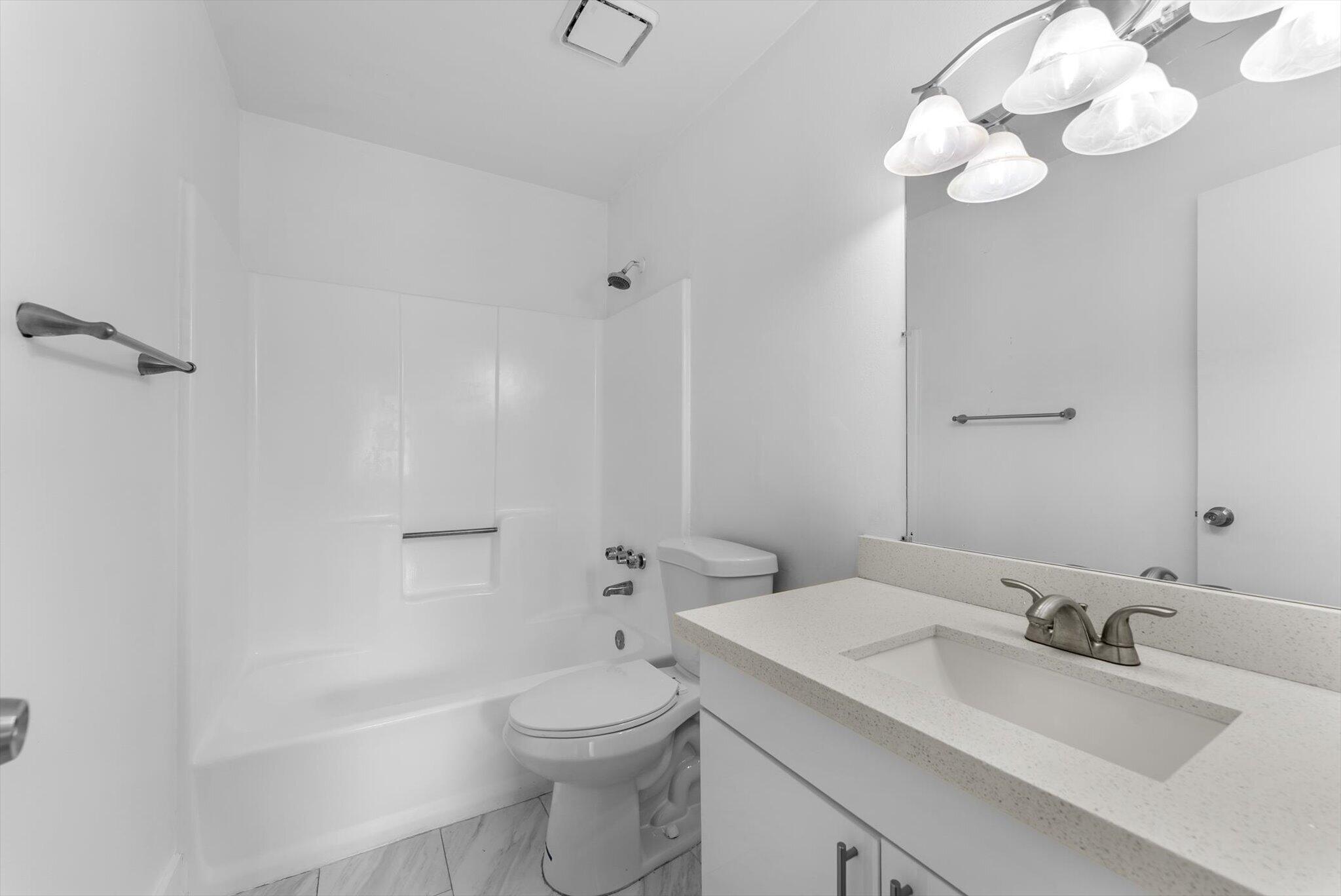 ROYALE GARDENS CONDO - Residential