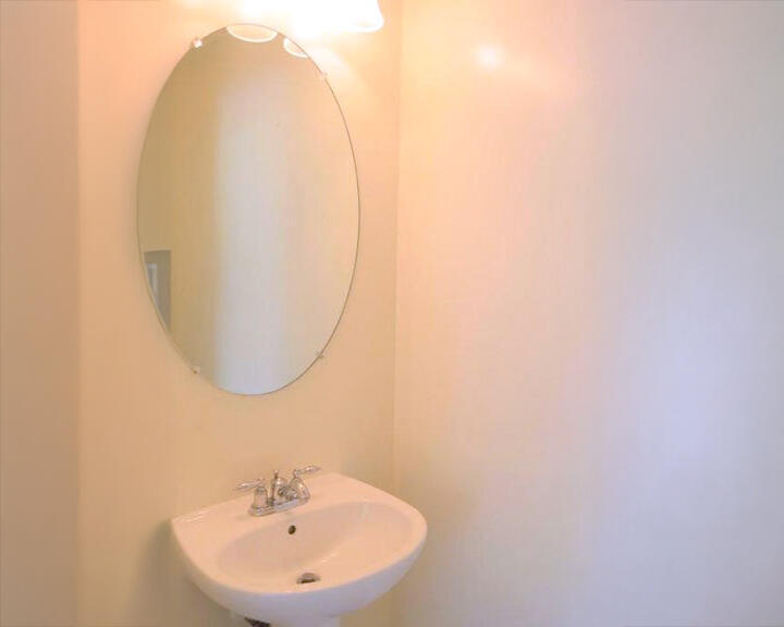 PINEWOOD LAKE - Residential