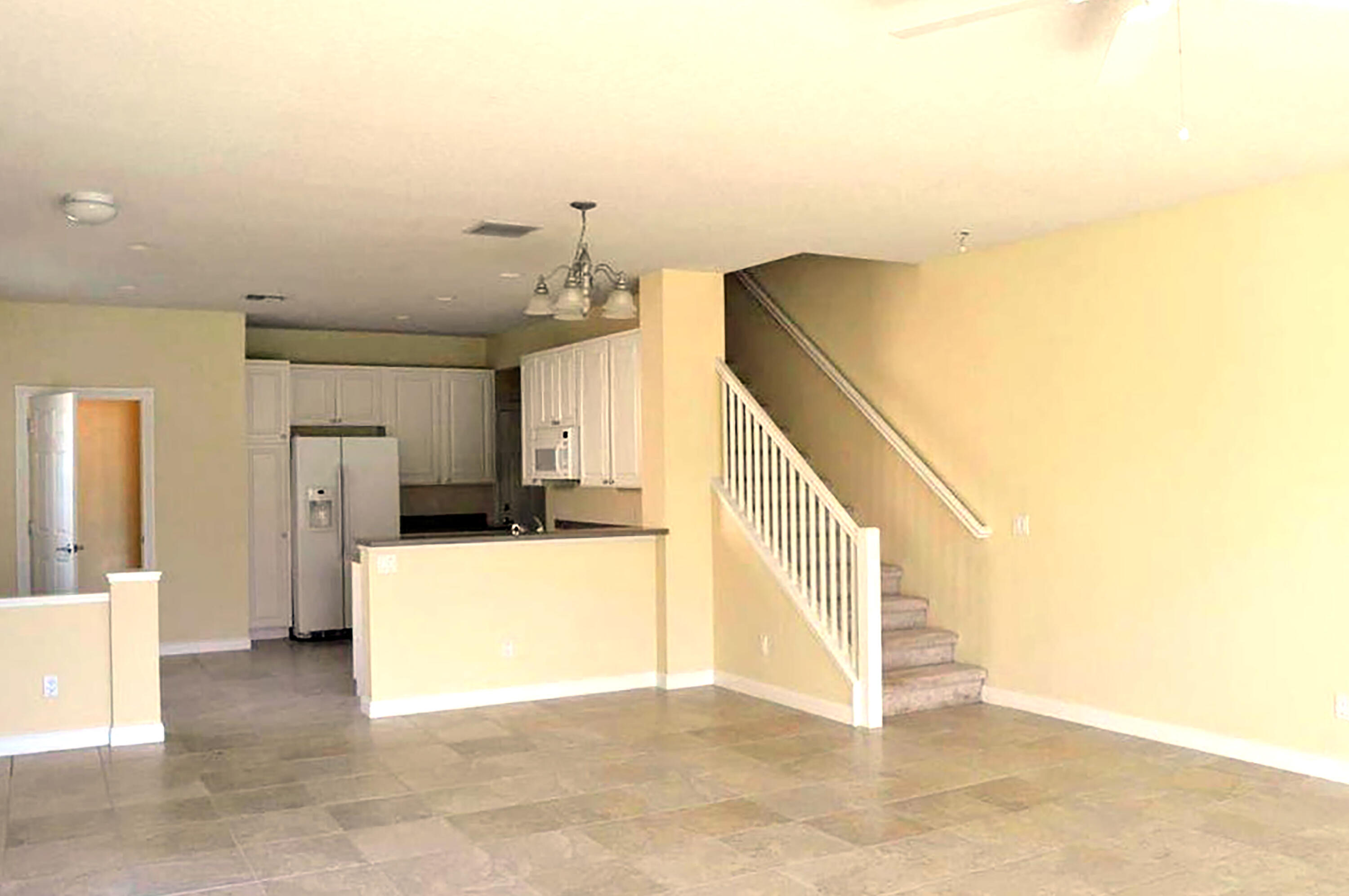 PINEWOOD LAKE - Residential