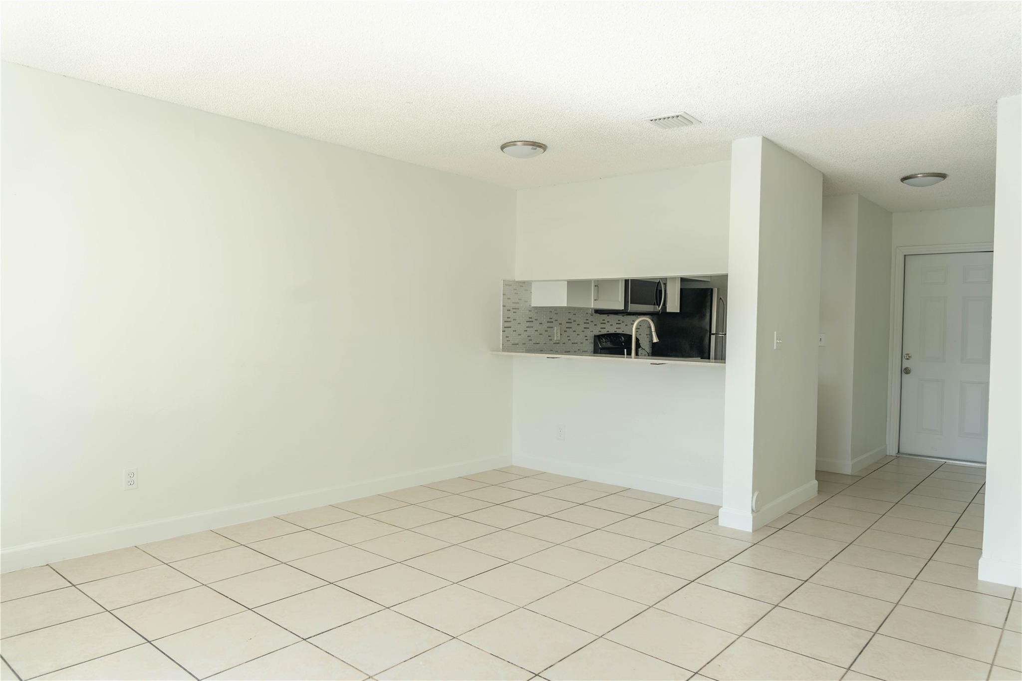 Castlewood 71-37 B - Residential Lease