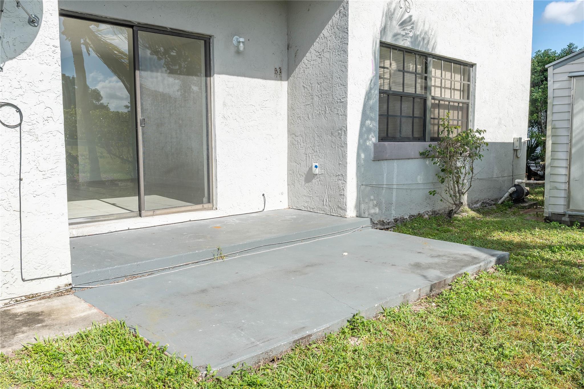 Castlewood 71-37 B - Residential Lease